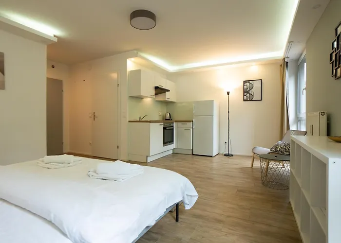 Modern With Queen-size Bed, Self Check-in K7 Apartment *